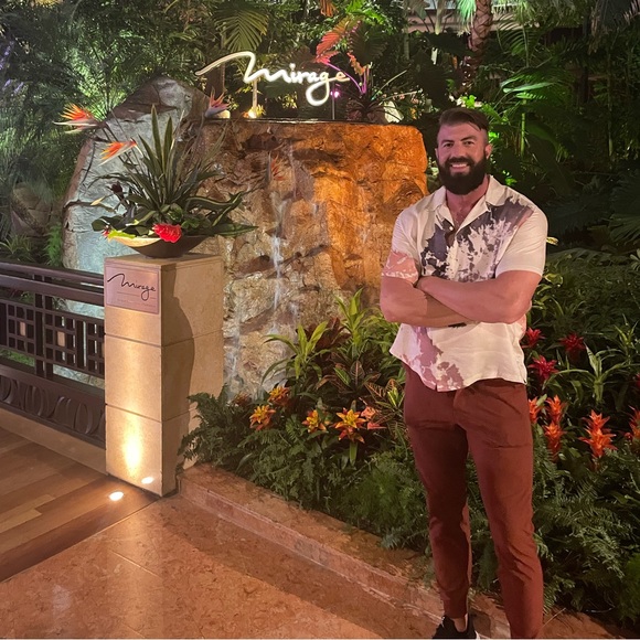 Meet your Posher, Nick - Picture 1 of 3